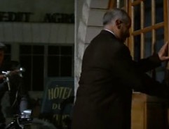 Před Hotelem Globus