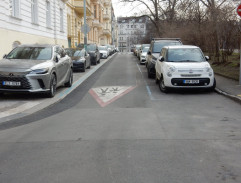 Nastupování do auta