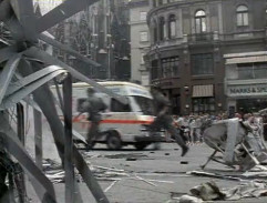 Sanitky prichádzajú na Stephansplatz