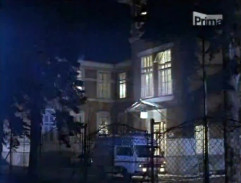 Sanitka priviezla pacienta na psychiatriu