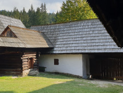 dvor Estery Vlkolínskej