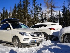 parkovisko pred hotelom