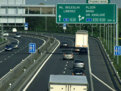 Kriminalisté jedou do věznice