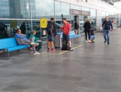 Před odletovou halou