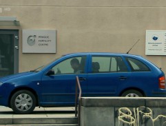 Před sexuologickým ústavem