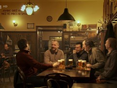 V hospodě u jednoho stolu