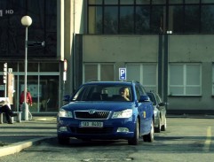 Parkoviště před nádražím