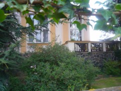 dvor Wolfovej vily 2