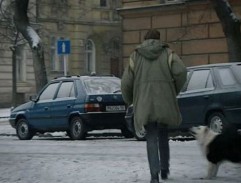 pri telefónnej búdke