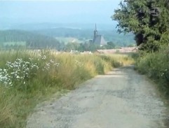 úvodní titulky - pohled na kostel