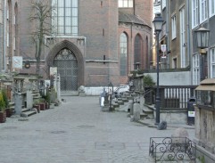 Darja Bukowskemu utíká