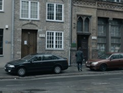 Před domem Tadeusze