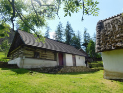 Domeček Karkulčiných rodičů