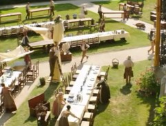 Slavnostní hostina v podhradí