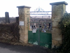 Brána na hřbitov