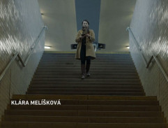 mjr. Výrová na schodech