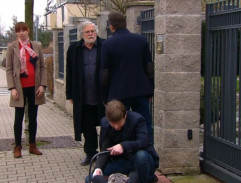 Před Seifertovým domem 2