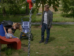 Na dětském hřišti II