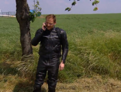 MUDr. Sekora telefonuje