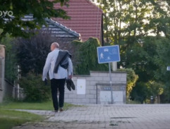 MUDr. Leoš Mára na ulici