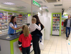 MUDr. Sekora v lékárně