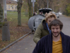 Únik před novináři