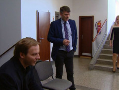 Přestávka v jednání u soudu