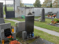 Mázl na hřbitově 2