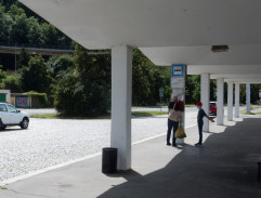 Autobusové nádraží