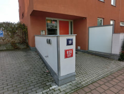 Vchod bydliště MUDr. Čestmíra Mázla