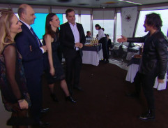 Naďa představuje rodinu Luigimu