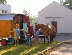 Ludva a Ferda v areálu nemocnice