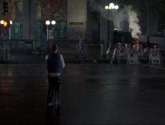 Před policejní stanicí