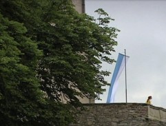 královna kouká do kraje