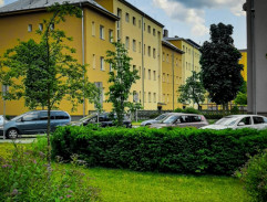 Fotbalové zápasy mezi bloky domů