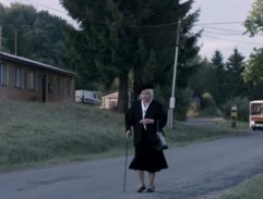 Hraběnka jde do kostela