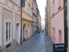 policajt s Boženkou