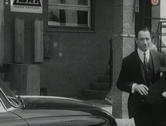 pred riaditeľstvom podniku Zora