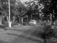 Příjezd k domu Jarmily