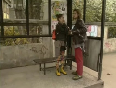 Mládež na zastávce