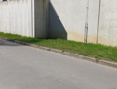 Překážející Škodovka