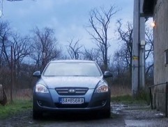 pred Sarkózyho chalupou