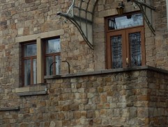 Vchod do vily Dorfových