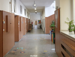 chodba v škole