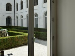 dvor biskupského úradu v Košiciach 3