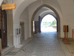 2. Dívka s flétnou