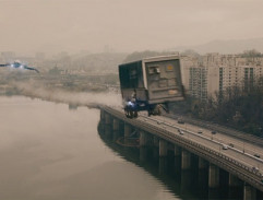 Přívěs nad řekou