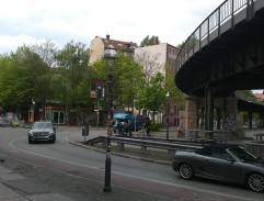 Lola beží o život