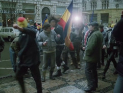 vlajkonoši naruší rozhovor pro televizi