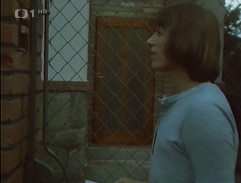 Před domem tetičky